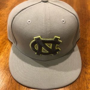 UNC New Era 59Fifty hat size 7 1/2